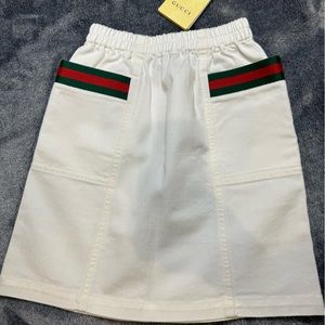 Brand new kids size 4